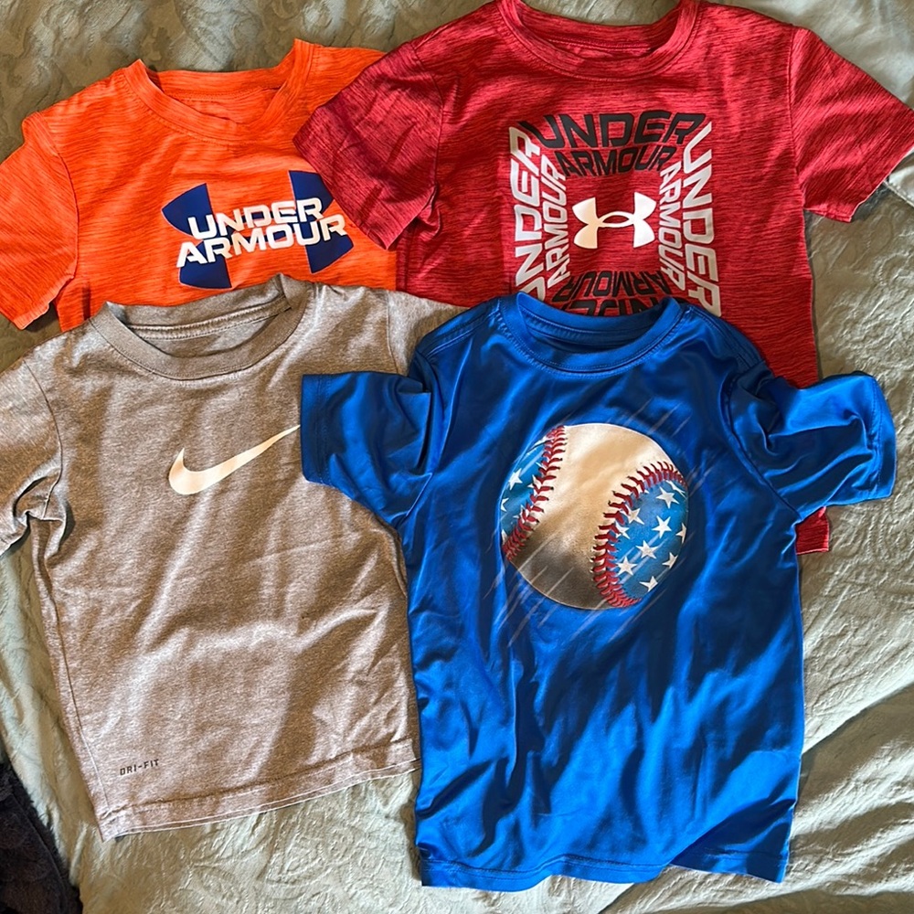 Under Armour Red and Orange Short Sleeve Tees